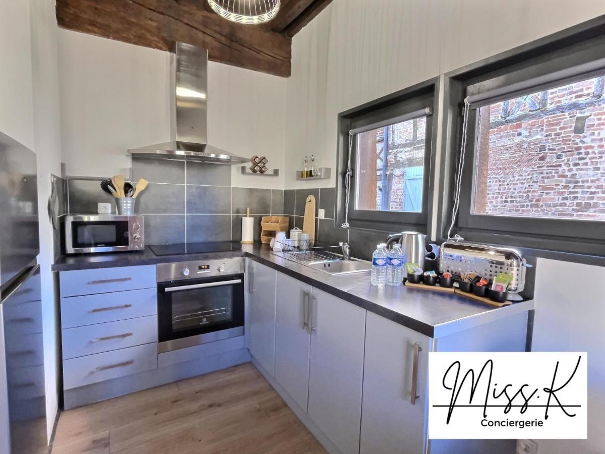 Apartamento "La Fenetre Sur Le Marche" De Miss.K Conciergerie Châtillon-sur-Chalaronne Exterior foto